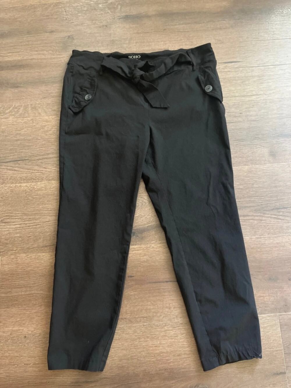 SOHO Apparel Black Tie Waist Cropped Pants Size L Ruffle Pocket Stretch Y2K